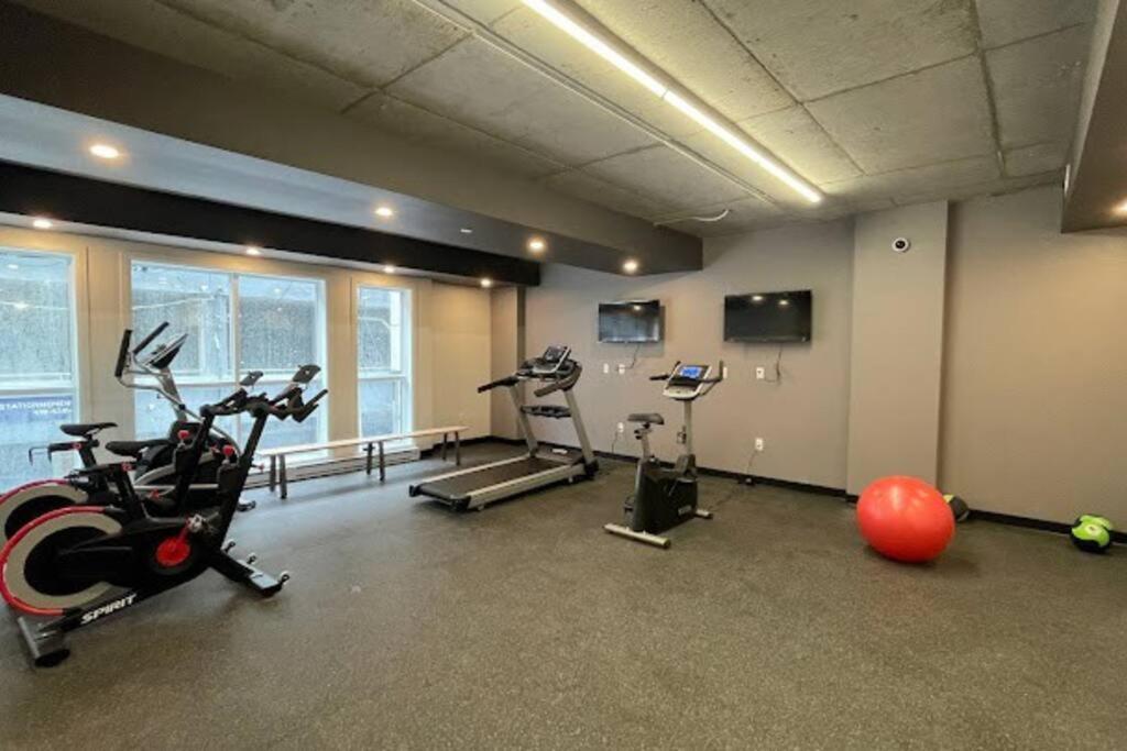 Condo Chic, Centre-Ville Piscine, Terrasse, Gym Québec Eksteriør bilde